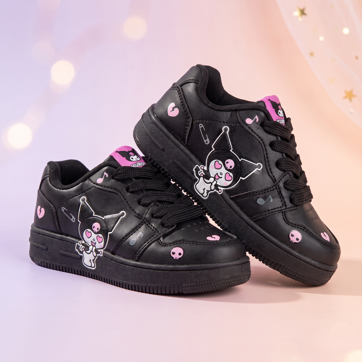 Sneakers Kuromi fete, negri cu detalii roz - foto boutique Mini Magic Kids